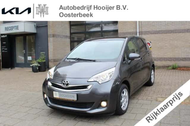 Toyota Verso S (2015) thumbnail 1