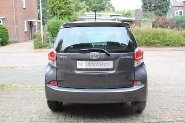 Toyota Verso S (2015) thumbnail 4
