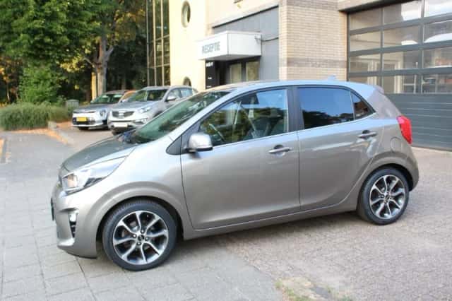 Kia Picanto (2018) thumbnail 2