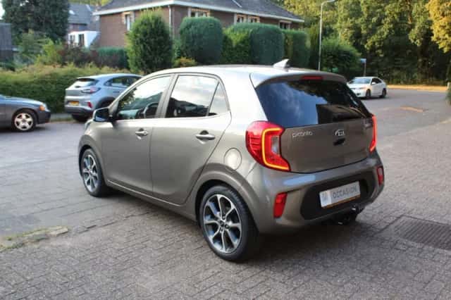 Kia Picanto (2018) thumbnail 3
