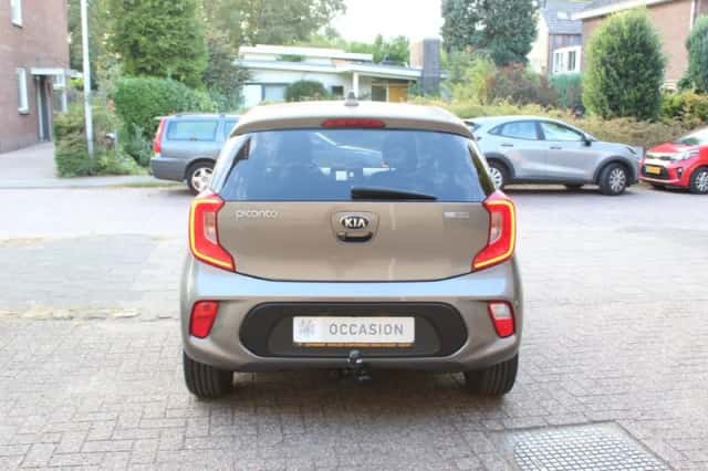 Kia Picanto (2018) thumbnail 4