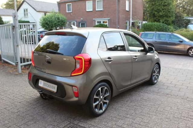 Kia Picanto (2018) thumbnail 5