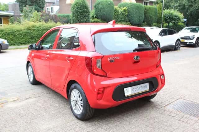 Kia Picanto (2021) thumbnail 3