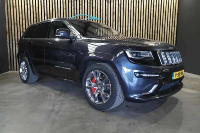 Jeep Grand Cherokee (2014) thumbnail 3