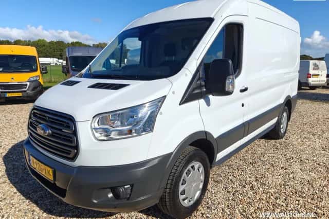 Ford Transit (2019) thumbnail 2