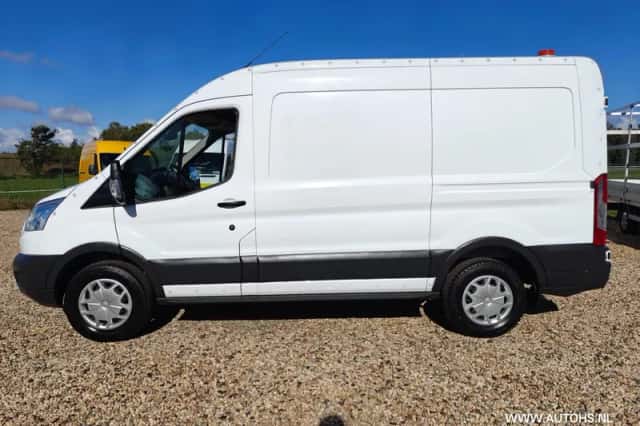 Ford Transit (2019) thumbnail 3