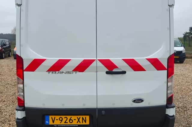 Ford Transit (2019) thumbnail 25