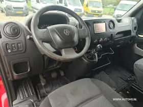 Renault Master (2017) thumbnail 16