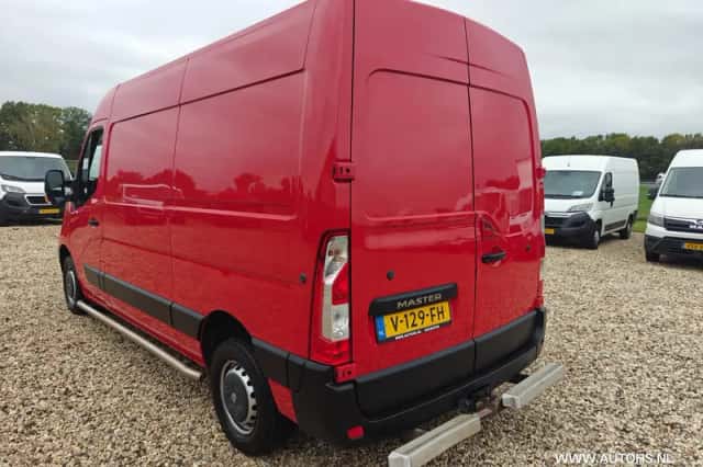 Renault Master (2017) thumbnail 4