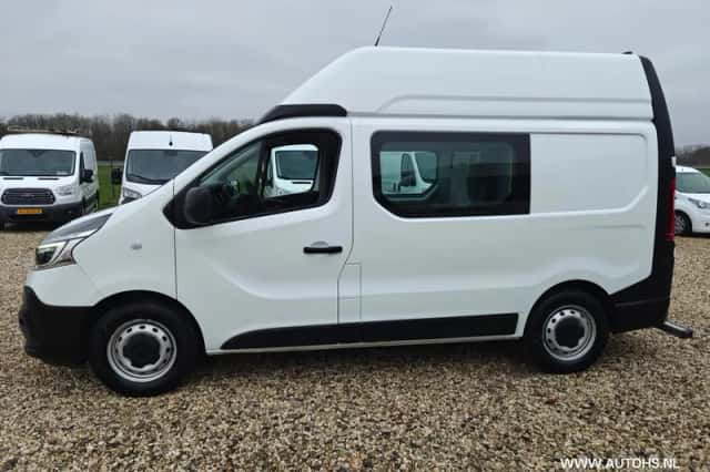 Renault Trafic (2021) thumbnail 3