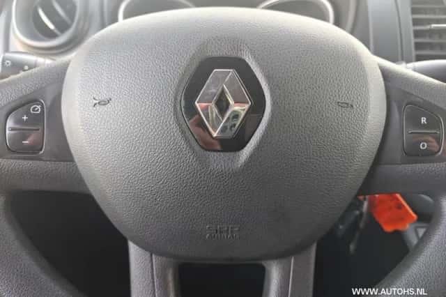 Renault Trafic (2021) thumbnail 14