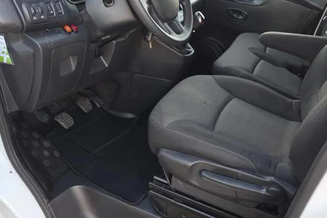 Renault Trafic (2021) thumbnail 16