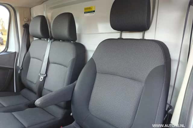 Renault Trafic (2021) thumbnail 17