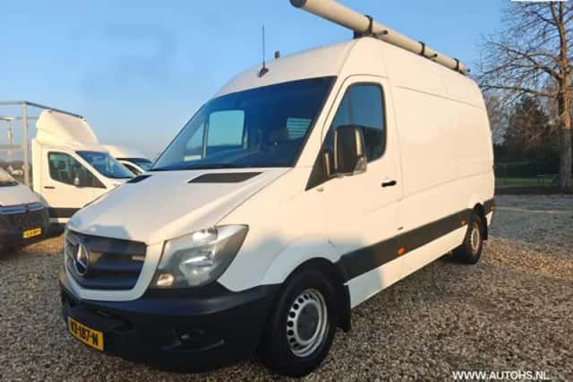 Mercedes-Benz Sprinter (2016) thumbnail 1