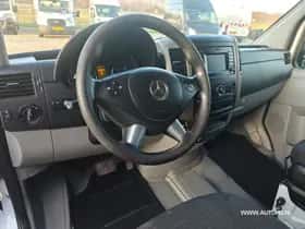 Mercedes-Benz Sprinter (2016) thumbnail 15