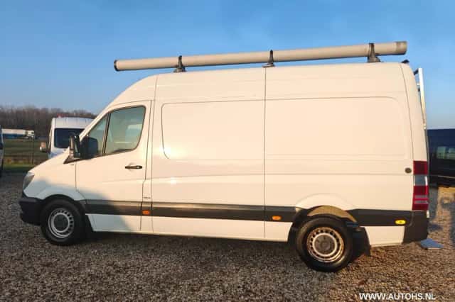 Mercedes-Benz Sprinter (2016) thumbnail 3
