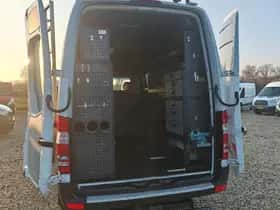 Mercedes-Benz Sprinter (2016) thumbnail 23