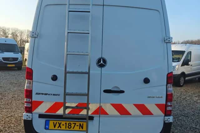 Mercedes-Benz Sprinter (2016) thumbnail 5
