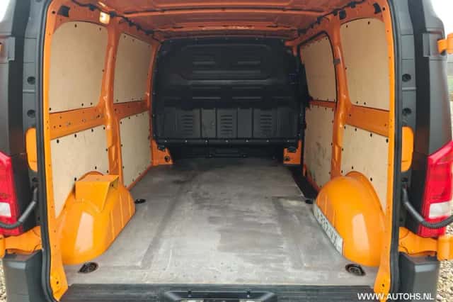 Mercedes-Benz Vito (2019) thumbnail 21