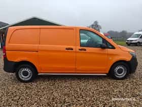 Mercedes-Benz Vito (2019) thumbnail 8
