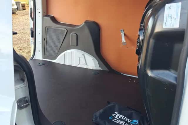 Ford Transit Connect (2021) thumbnail 20