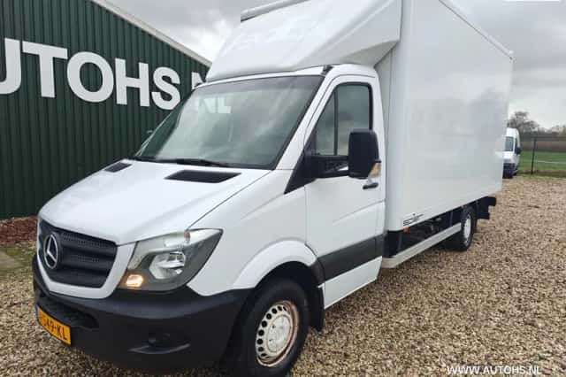 Mercedes-Benz Sprinter (2017) thumbnail 2
