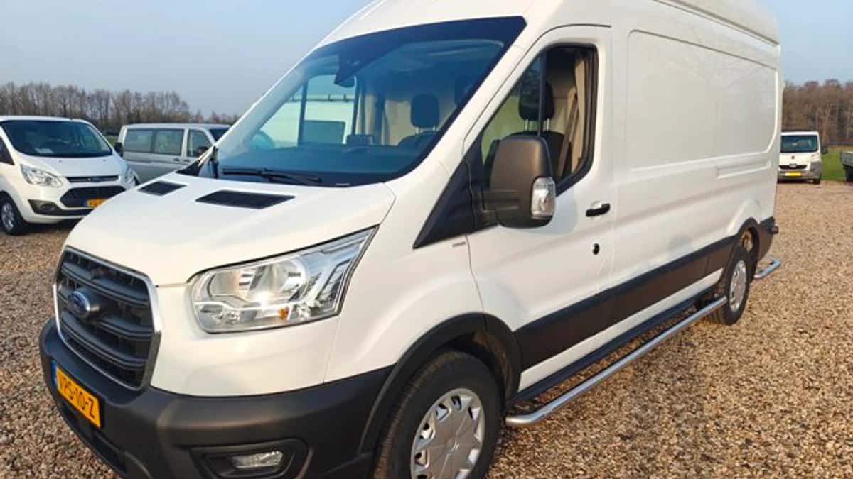Ford Transit (2022) — foto 1