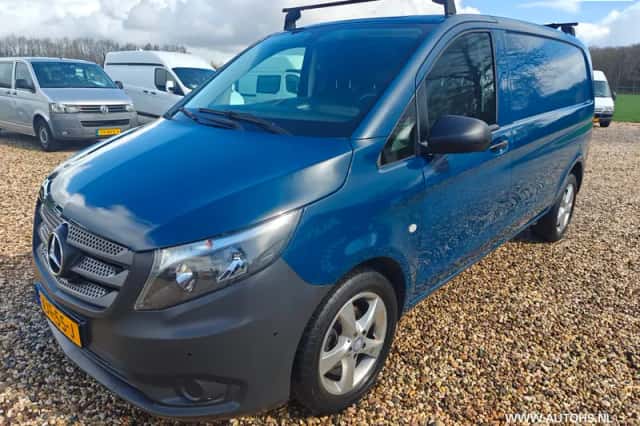 Mercedes-Benz Vito (2017) thumbnail 2