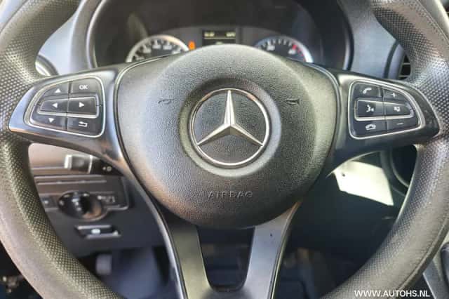 Mercedes-Benz Vito (2017) thumbnail 14