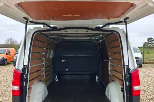 Mercedes-Benz Vito (2020) thumbnail 19