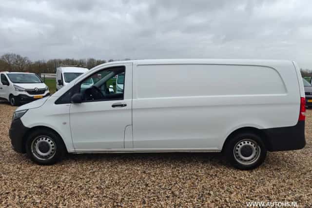 Mercedes-Benz Vito (2020) thumbnail 3