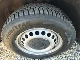 Volkswagen Transporter (2010) thumbnail 11
