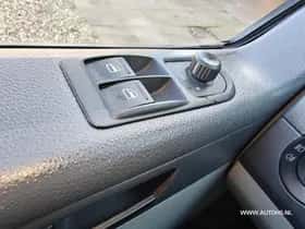 Volkswagen Transporter (2010) thumbnail 14