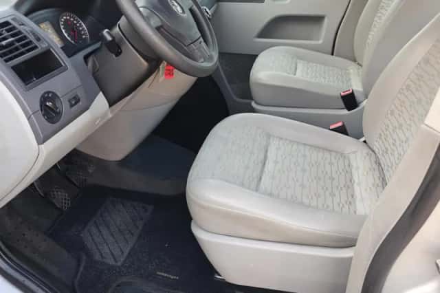 Volkswagen Transporter (2010) thumbnail 15