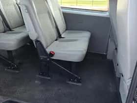 Volkswagen Transporter (2010) thumbnail 18