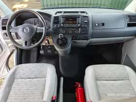 Volkswagen Transporter (2010) thumbnail 19