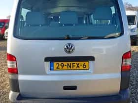 Volkswagen Transporter (2010) thumbnail 5