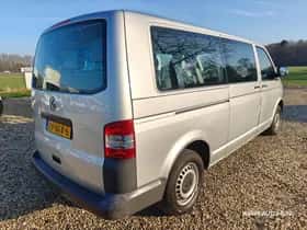 Volkswagen Transporter (2010) thumbnail 6