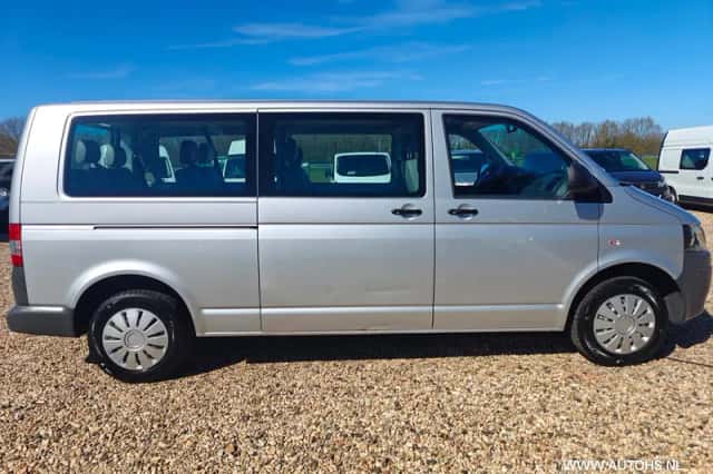 Volkswagen Transporter (2010) thumbnail 8
