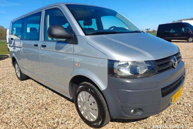 Volkswagen Transporter (2010) thumbnail 9