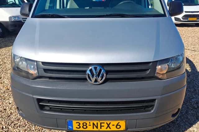 Volkswagen Transporter (2010) thumbnail 10