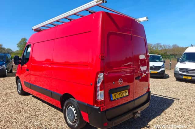Opel Movano (2016) thumbnail 4