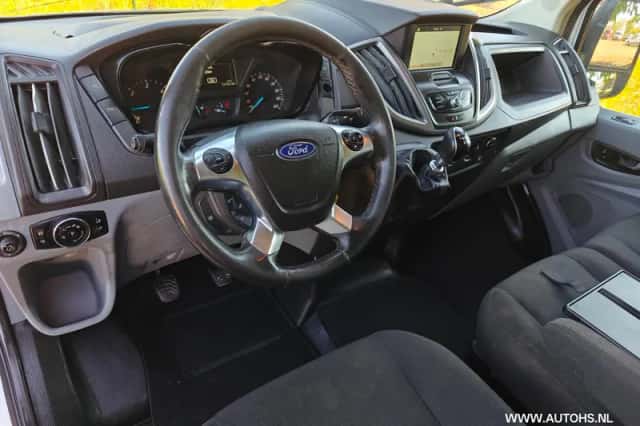 Ford Transit (2018) thumbnail 18