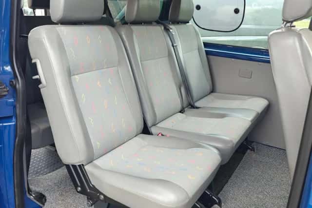 Volkswagen Transporter (2009) thumbnail 18