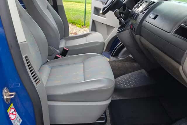 Volkswagen Transporter (2009) thumbnail 20