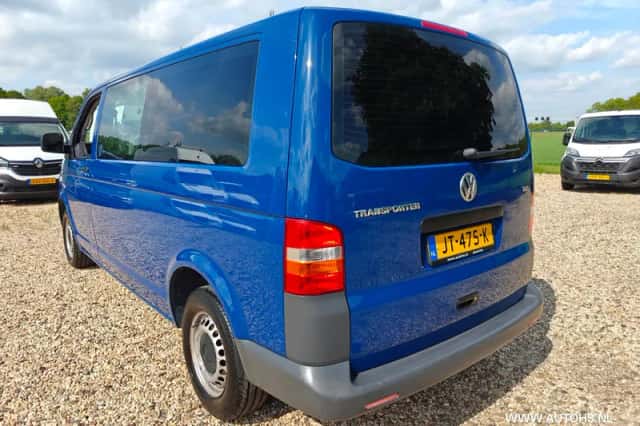 Volkswagen Transporter (2009) thumbnail 5