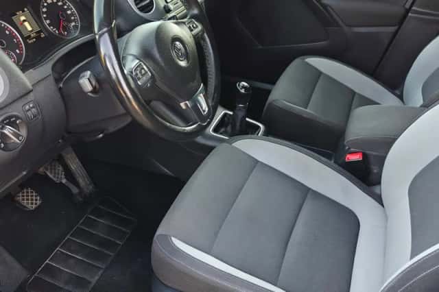 Volkswagen Tiguan (2014) thumbnail 16