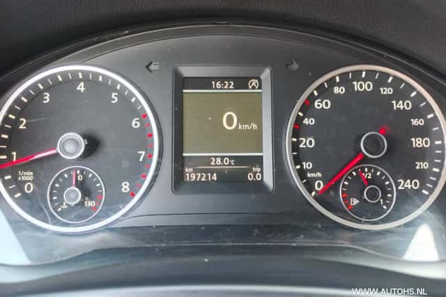 Volkswagen Tiguan (2014) thumbnail 10