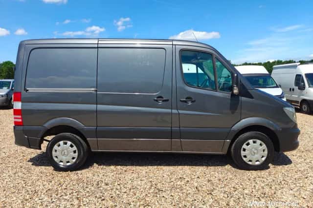 Mercedes-Benz Sprinter (2013) thumbnail 8