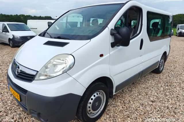 Opel Vivaro (2008) thumbnail 1